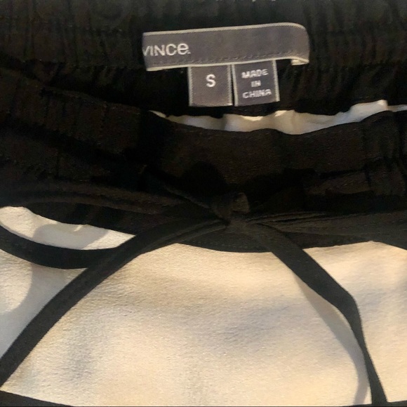 Vince black and ivory striped silk shorts Sz S - Picture 3 of 4